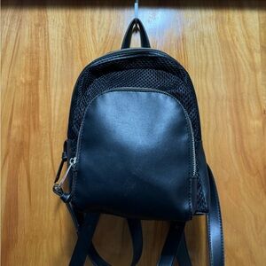 Mini backpack, only used once for a tip, in great shape!